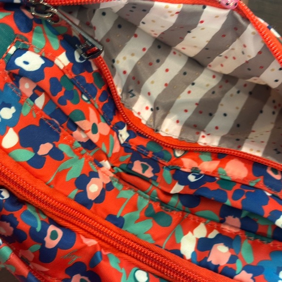Lug Wildflower Poppy Crossbody Bag - Picture 4 of 9